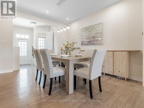 207 Harold Dent Trail, Oakville, ON - Indoor Photo Showing Dining Room