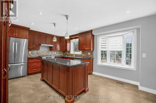 13 Axminster Road, Brampton (Snelgrove), ON - Indoor Photo Showing Kitchen