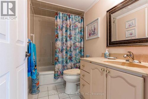 413 - 2199 Sixth Line, Oakville (River Oaks), ON - Indoor Photo Showing Bathroom