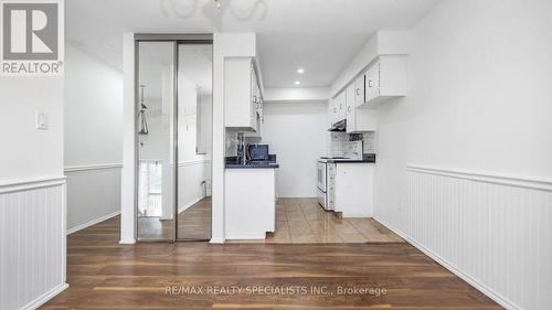 3 Sandringham Court, Brampton (Bramalea West Industrial), ON - Indoor Photo Showing Kitchen