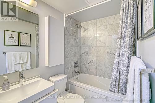 4008 - 12 York Street, Toronto (Waterfront Communities), ON - Indoor Photo Showing Bathroom