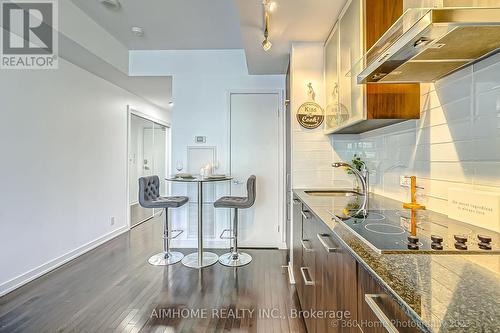 4008 - 12 York Street, Toronto (Waterfront Communities), ON - Indoor Photo Showing Kitchen