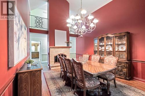 15 Skyridge Court, Whitchurch-Stouffville, ON - Indoor Photo Showing Dining Room