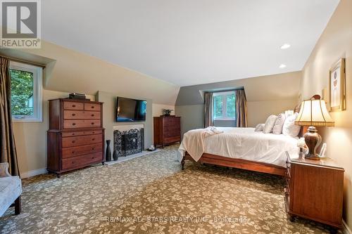 15 Skyridge Court, Whitchurch-Stouffville, ON - Indoor Photo Showing Bedroom