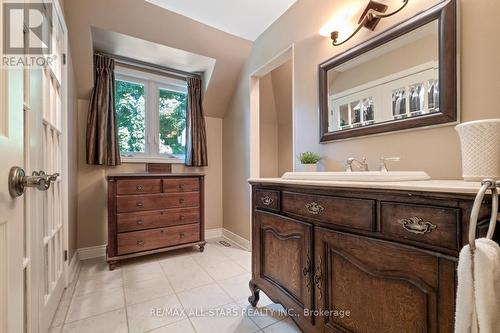 15 Skyridge Court, Whitchurch-Stouffville, ON - Indoor Photo Showing Bathroom