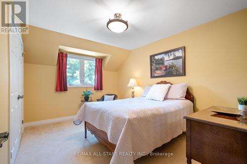 15 Skyridge Court, Whitchurch-Stouffville, ON - Indoor Photo Showing Bedroom