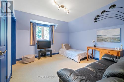 15 Skyridge Court, Whitchurch-Stouffville, ON - Indoor Photo Showing Bedroom