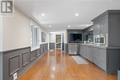 15 Skyridge Court, Whitchurch-Stouffville, ON - Indoor Photo Showing Kitchen