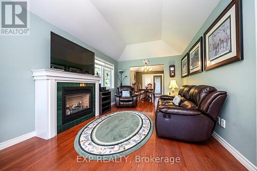 65 Alexander Boulevard, Georgina (Sutton & Jackson'S Point), ON - Indoor Photo Showing Living Room With Fireplace