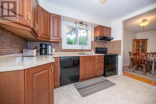 103 Monck Square, Laurentian Hills, ON - Indoor Photo Showing Kitchen