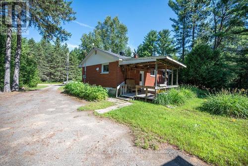 103 Monck Square, Laurentian Hills, ON - Outdoor