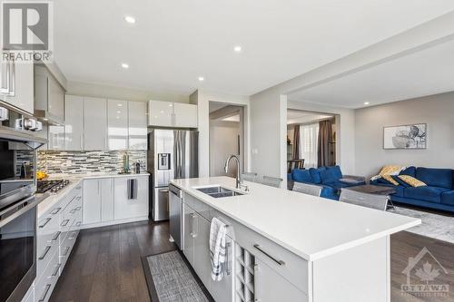 230 Esturgeon Street, Ottawa, ON - Indoor Photo Showing Kitchen With Double Sink With Upgraded Kitchen