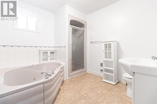 12 Diefenbaker Street, St John'S, NL - Indoor Photo Showing Bathroom