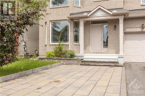 110 Hollowbrook Drive, Ottawa, ON - Outdoor