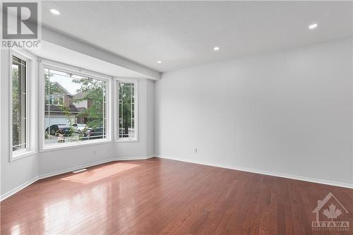 110 Hollowbrook Drive, Ottawa, ON - Indoor Photo Showing Other Room