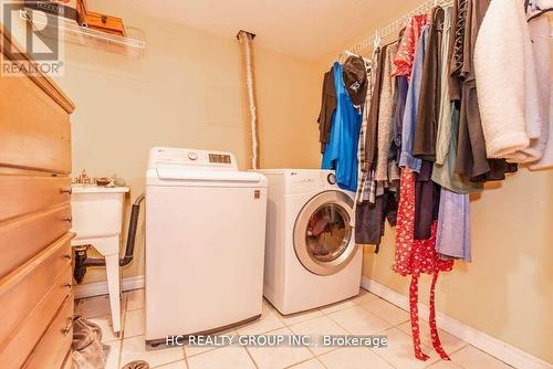 42 Greenbelt Crescent, Richmond Hill (North Richvale), ON - Indoor Photo Showing Laundry Room