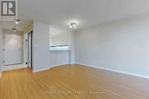 1804 - 7 Carlton Street, Toronto, ON - Indoor Photo Showing Other Room