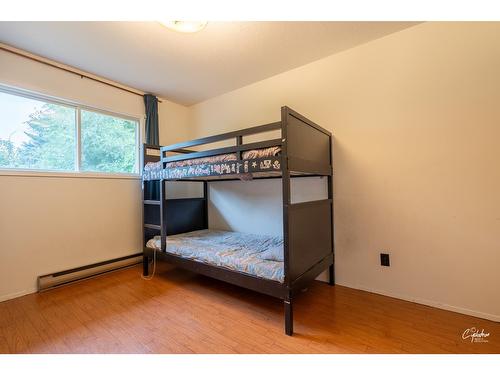 6204 York Road, Grand Forks, BC - Indoor Photo Showing Bedroom