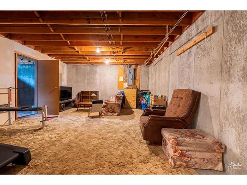 6204 York Road, Grand Forks, BC - Indoor Photo Showing Basement