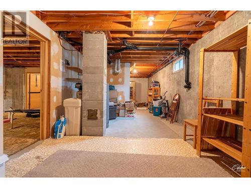 6204 York Road, Grand Forks, BC - Indoor Photo Showing Basement