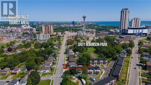 5790 Robinson Street, Niagara Falls (216 - Dorchester), ON - Outdoor With View