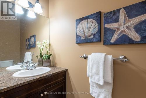 1873 Kirkpatrick Way, London, ON - Indoor Photo Showing Bathroom