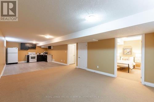 1873 Kirkpatrick Way, London, ON - Indoor