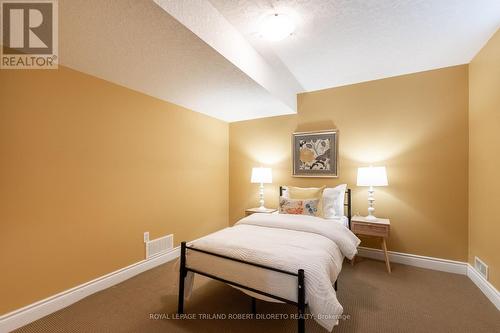 1873 Kirkpatrick Way, London, ON - Indoor Photo Showing Bedroom