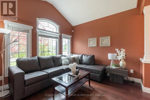 1873 Kirkpatrick Way, London, ON - Indoor Photo Showing Living Room