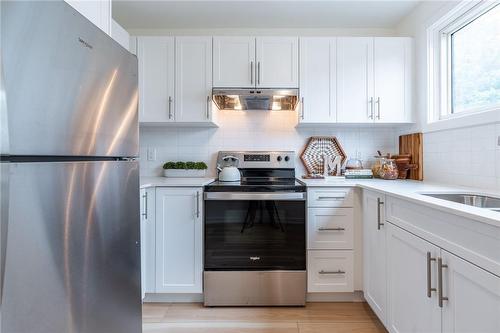 23 Woodman Drive N, Hamilton, ON - Indoor Photo Showing Kitchen With Stainless Steel Kitchen With Upgraded Kitchen