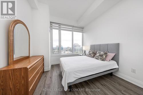 Ph307 - 75 Canterbury Place, Toronto (Willowdale West), ON - Indoor Photo Showing Bedroom