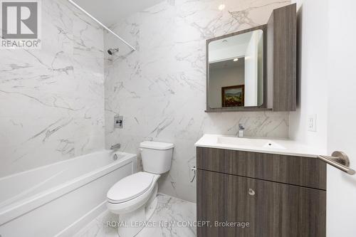 Ph307 - 75 Canterbury Place, Toronto (Willowdale West), ON - Indoor Photo Showing Bathroom