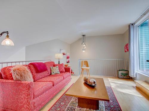 Mezzanine - 311 Rue De La Noue, Montréal (Verdun/Île-Des-Soeurs), QC - Indoor Photo Showing Living Room