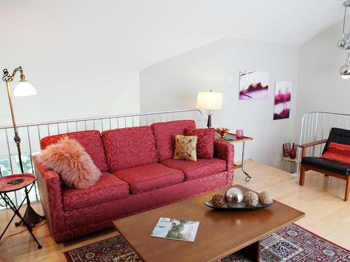 Mezzanine - 311 Rue De La Noue, Montréal (Verdun/Île-Des-Soeurs), QC - Indoor Photo Showing Living Room