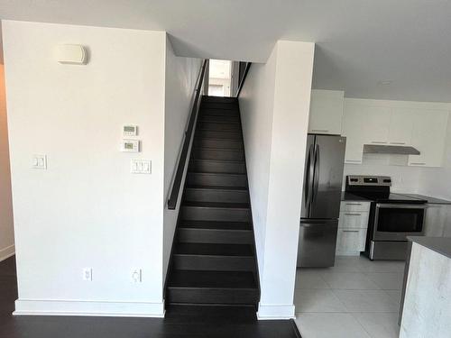 Staircase - 413 Av. Jenkins, Montréal (Lachine), QC - Indoor Photo Showing Kitchen