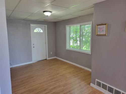 220 Second Street, Rainy River, ON - Indoor Photo Showing Other Room