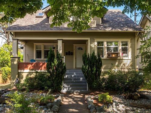 1-2721 Fernwood Rd, Victoria, BC - Outdoor With Deck Patio Veranda