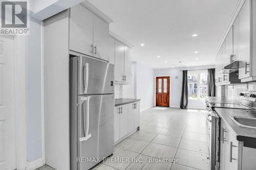 33 Dalhousie Avenue, Hamilton (Crown Point), ON - Indoor Photo Showing Kitchen