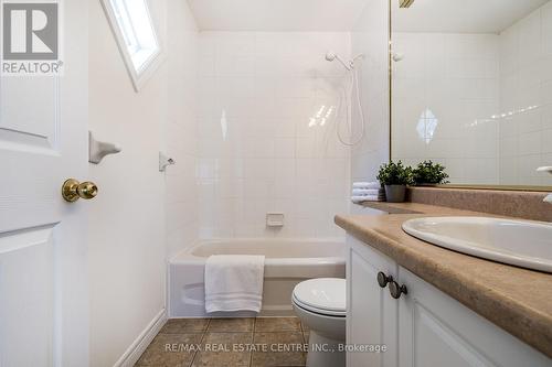 7 - 100 Beddoe Drive, Hamilton, ON - Indoor Photo Showing Bathroom