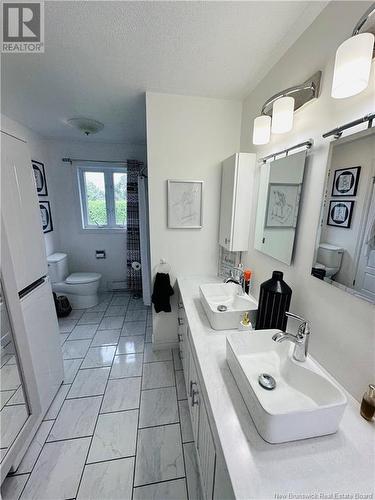 120 Strong Street, Woodstock, NB - Indoor Photo Showing Bathroom