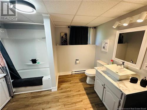 120 Strong Street, Woodstock, NB - Indoor Photo Showing Bathroom