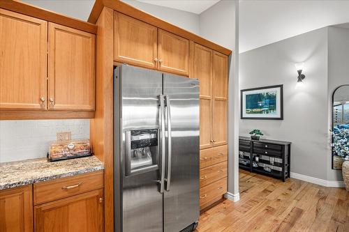 3712 Sunset Ranch Drive, Kelowna, BC - Indoor Photo Showing Kitchen