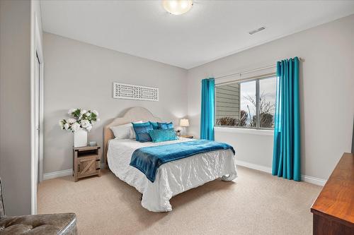 3712 Sunset Ranch Drive, Kelowna, BC - Indoor Photo Showing Bedroom