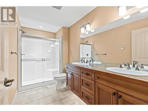 2760 Auburn Road Unit# 102, West Kelowna, BC - Indoor Photo Showing Bathroom