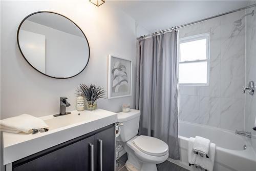 131 Rockwood Avenue|Unit #8, St. Catharines, ON - Indoor Photo Showing Bathroom