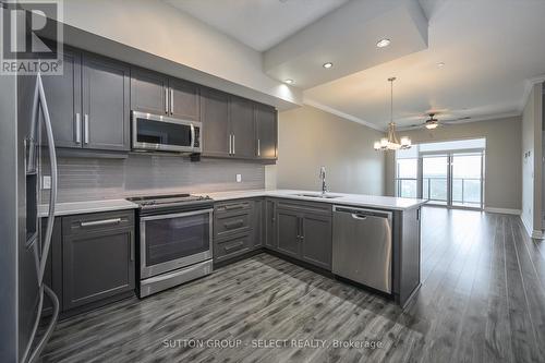 1110 - 240 Villagewalk Boulevard, London, ON - Indoor Photo Showing Kitchen