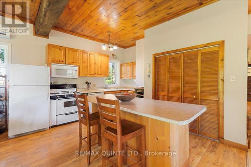 933 County Rd 1, Prince Edward County (Bloomfield), ON - Indoor Photo Showing Kitchen