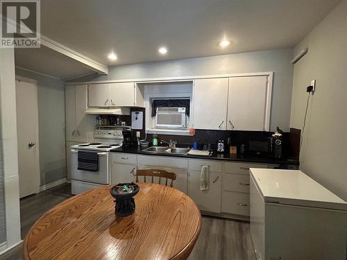 23 Grosvenor Ave, Sault Ste. Marie, ON - Indoor Photo Showing Kitchen With Double Sink