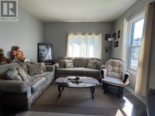 23 Grosvenor Ave, Sault Ste. Marie, ON - Indoor Photo Showing Living Room