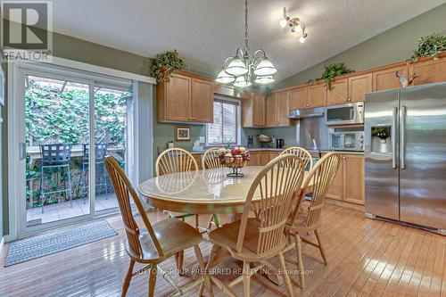 77 Simms Court, London, ON - Indoor Photo Showing Dining Room